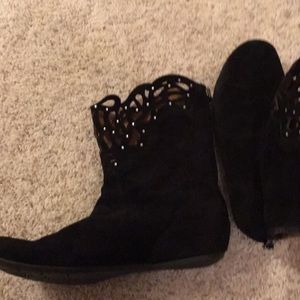 Black genuine suede boots.